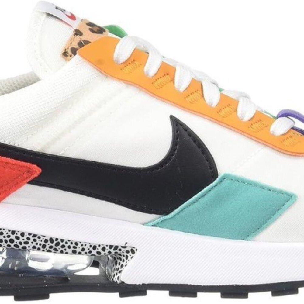 Nike Size 9.5 Air Max Pre-Day FE Safari W  Barely Worn